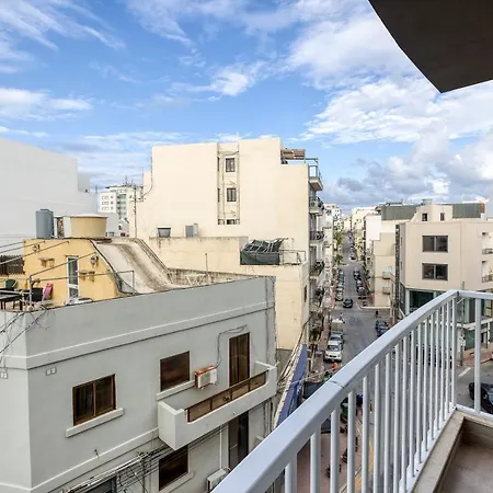 Διαμέρισμα Charming 2br With 2 Balconies In By 360 Estates