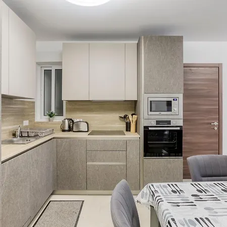 Διαμέρισμα Charming 2br With 2 Balconies In By 360 Estates