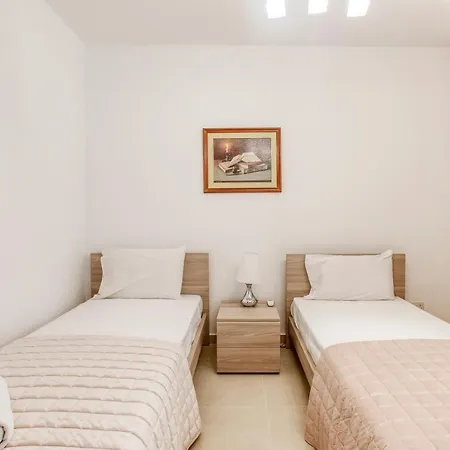 Charming 2br With 2 Balconies In By 360 Estates