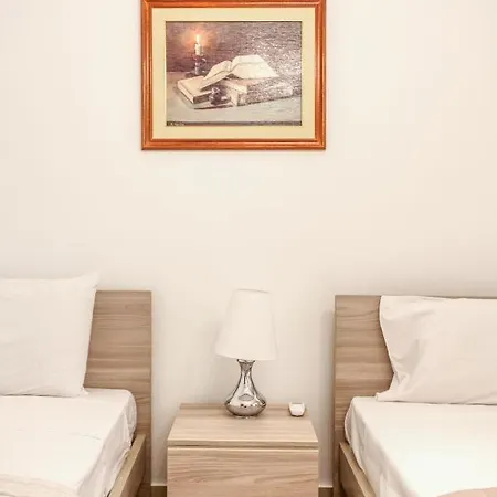 Charming 2br With 2 Balconies In By 360 Estates *